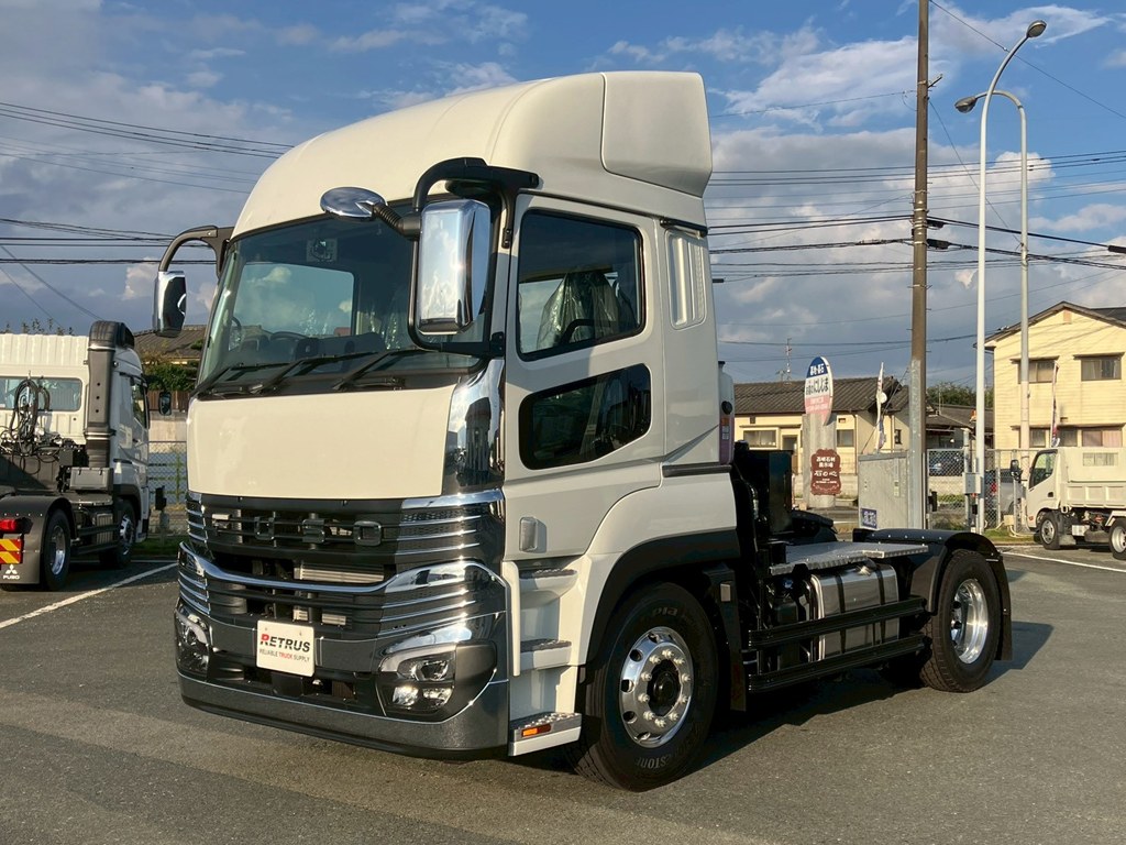 フロント周り、メッキパーツで飾っています。|三菱 スーパーグレート 2RG-FP84VERの写真1