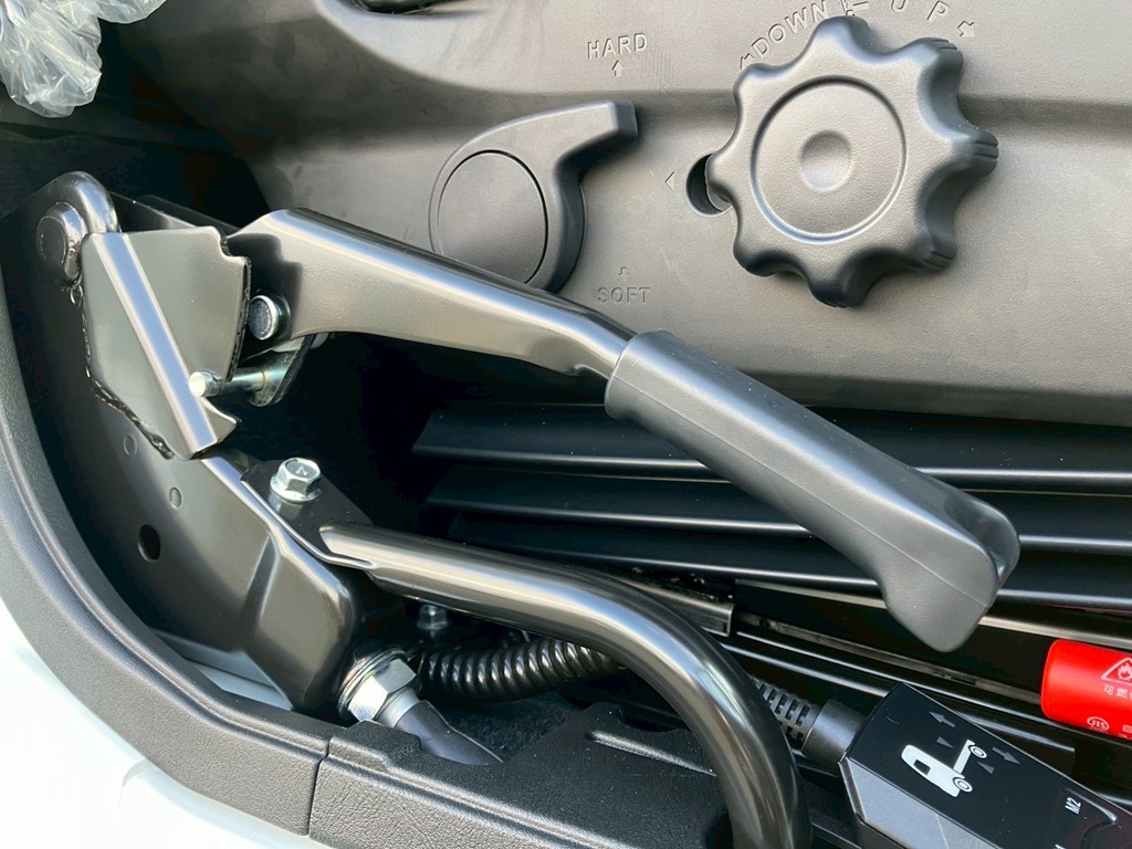 ダンプレバーです。|三菱 スーパーグレート 2RG-FP84VERの写真20