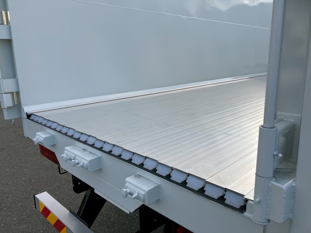 ムービングフロア作動時の状態です。|三菱 スーパーグレート 2PG-FV80VZの写真9