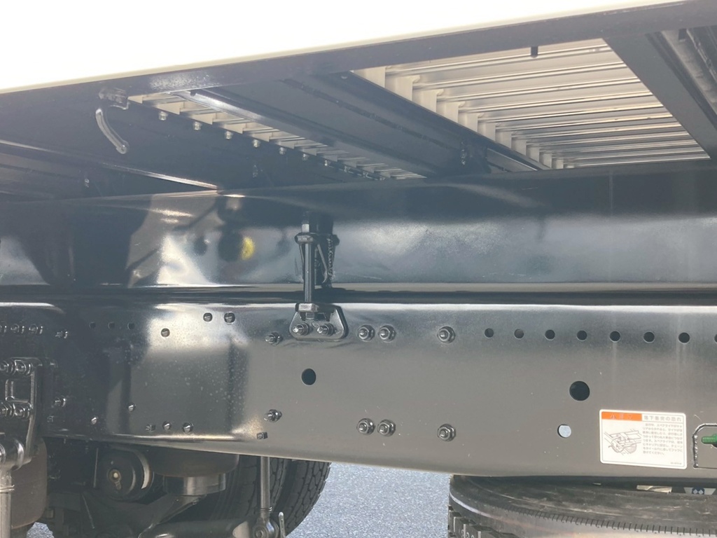 シャーシとネタの状態です。|三菱 スーパーグレート 2PG-FV84VZの写真6