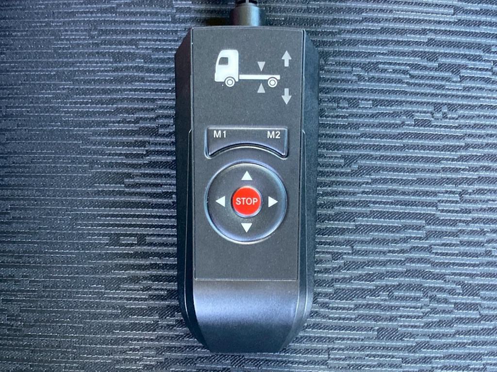 エアサスのコントローラーです。|三菱 スーパーグレート 2PG-FV84VZの写真20