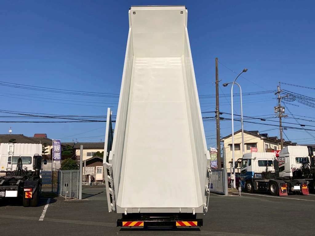 床は鉄板です。|三菱 スーパーグレート 2PG-FV80VZの写真8