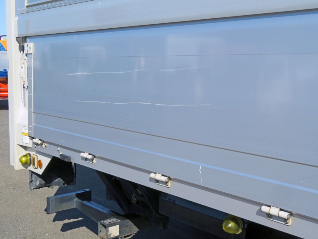 運転席側アオリ後方に、傷があります。|日野 レンジャー 2KG-FD2ABA(2WD)の写真22