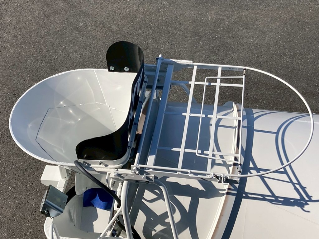 投入口の状態です。（ホッパーカバーの開閉は手動式です）|三菱 ファイター 2KG-FK72F(2WD)の写真8