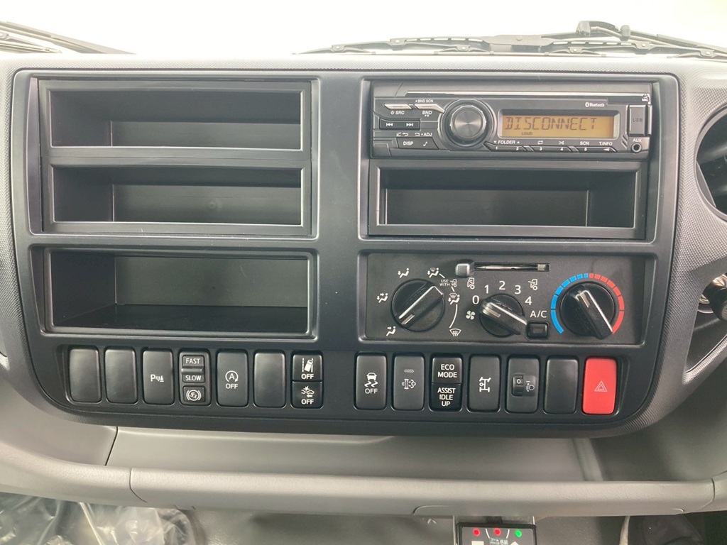 インパネ周りの状態です。|日野 デュトロ 2KG-XZU712M(2WD)の写真19