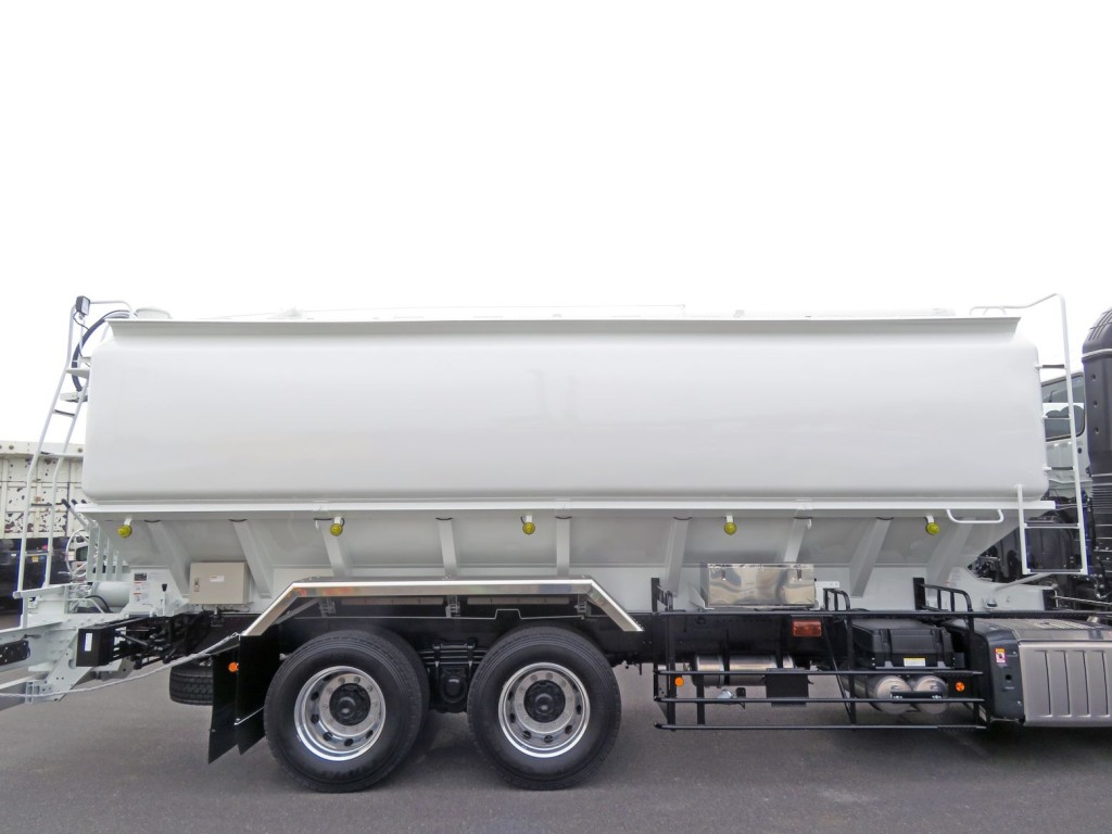 タンクの状態です。|三菱 スーパーグレート 2KG-FV80VYPの写真22