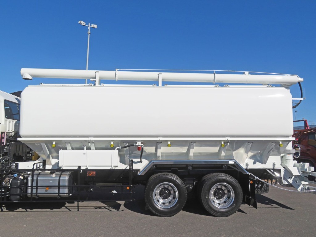 タンクの状態です。|三菱 スーパーグレート 2KG-FV80VYPの写真23