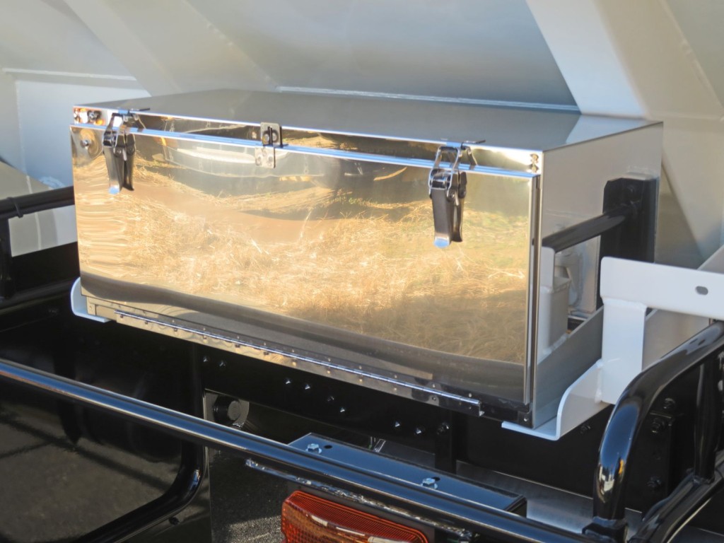 工具箱付きです。（ステンレス製です）|三菱 スーパーグレート 2KG-FV80VYPの写真26