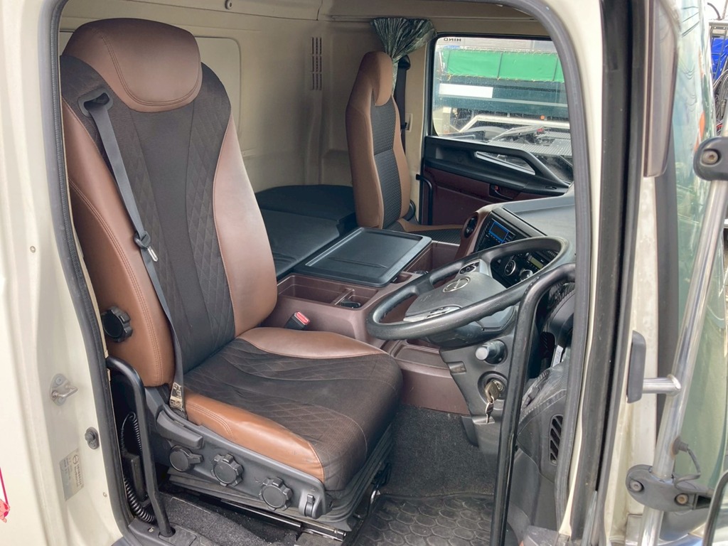 室内|日野 プロフィア 2DG-FR1AHGの写真7