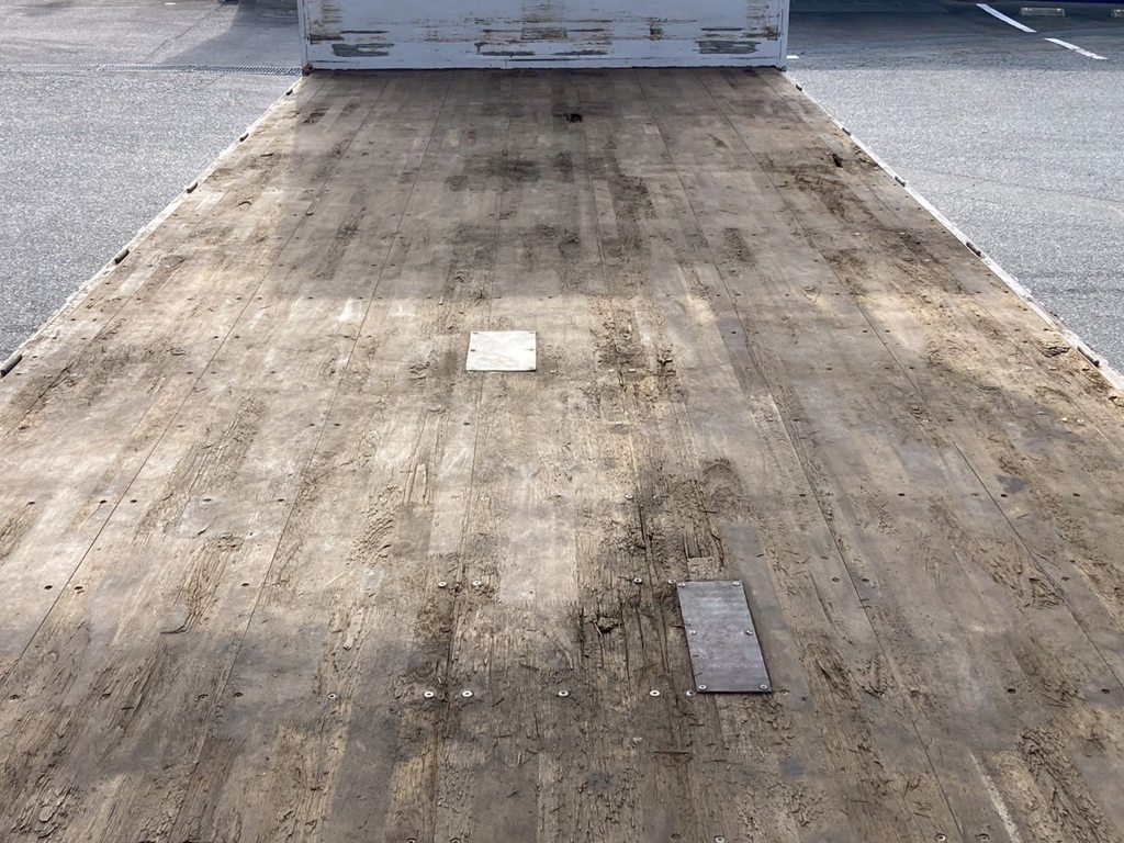 床面に補修跡が有ります|日野 プロフィア 2DG-FR1AHGの写真22