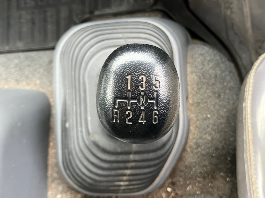 いすゞ フォワード LKG-FTR90S2の写真12