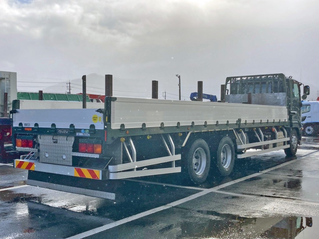 いすゞ ギガ QKG-CYL77Bの写真7