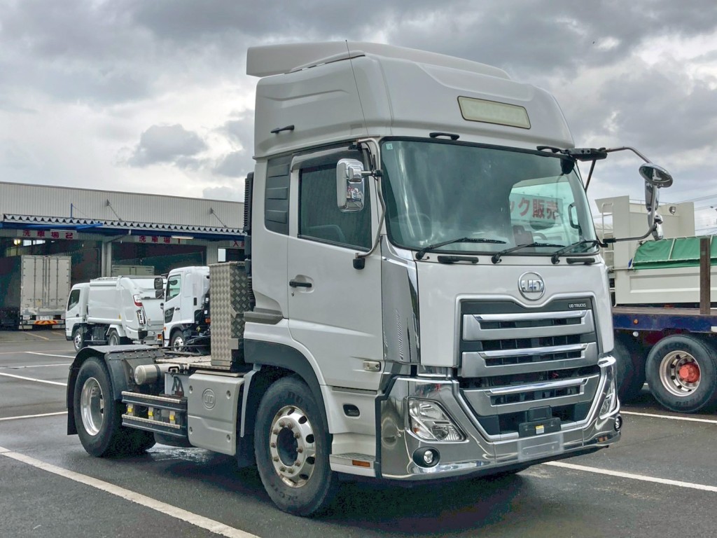 ホイールはアルミ製です。|UDトラックス  2PG-GK5AADの写真2