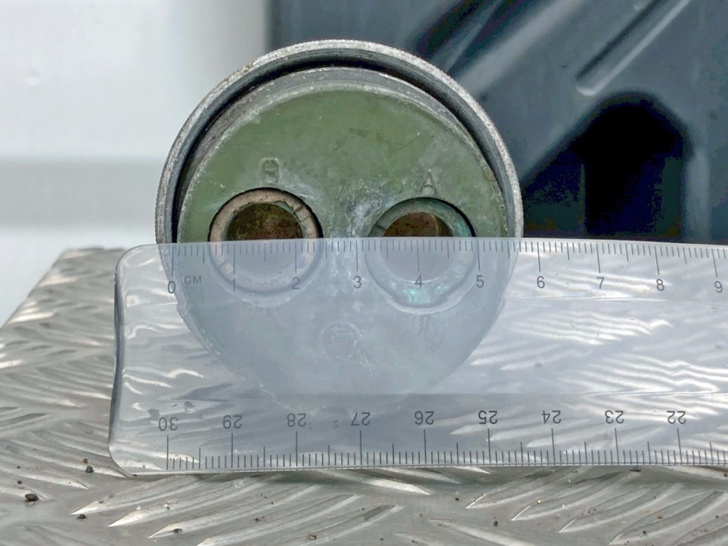 メタルコンセントはφ60 (直径6㎜)です。|UDトラックス  2PG-GK5AADの写真15