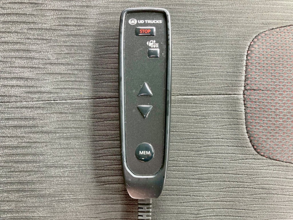 エアサスのコントローラーです。|UDトラックス  2PG-GK5AADの写真25