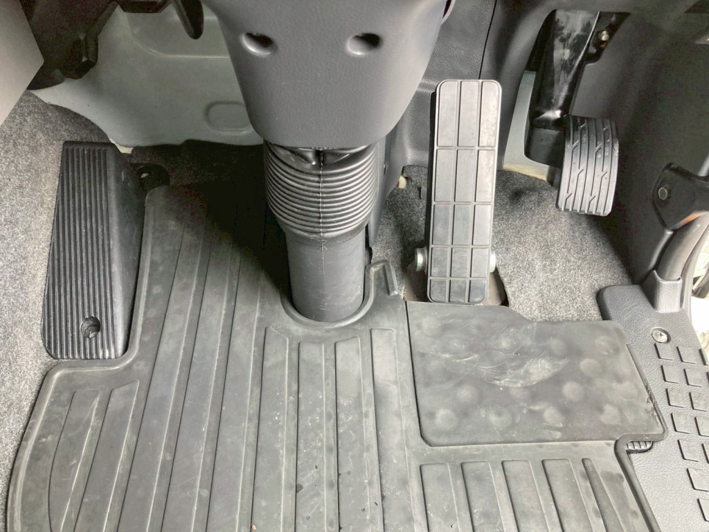 2ペダル仕様です。|UDトラックス  2PG-GK5AADの写真27