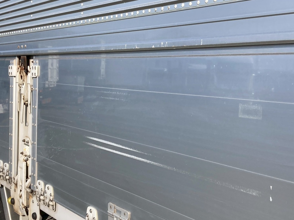 すり傷が有ります|UDトラックス クオン 2PG-CG5CAの写真16