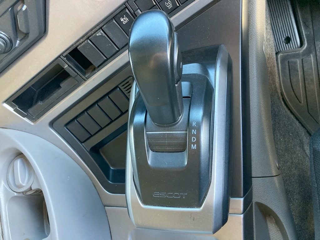 エスコット|UDトラックス クオン 2PG-CG5CAの写真31