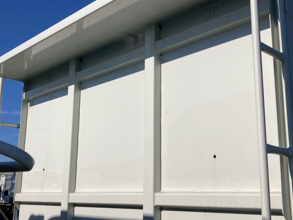 プロテクター前側の状態|いすゞ フォワード PKG-FSR90S2の写真17