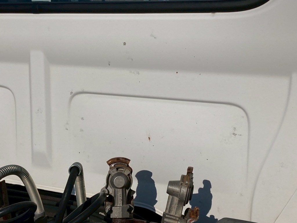 キャブバックにコネクタ接触すり傷が有ります|日野 プロフィア QPG-SH1EDDGの写真19