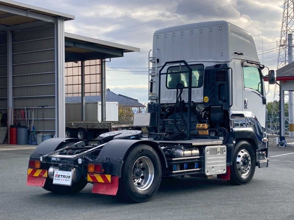 いすゞ ギガ 2PG-EXD52CEの写真4