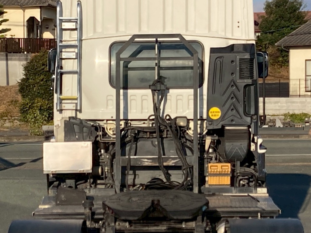 いすゞ ギガ 2PG-EXD52CEの写真10