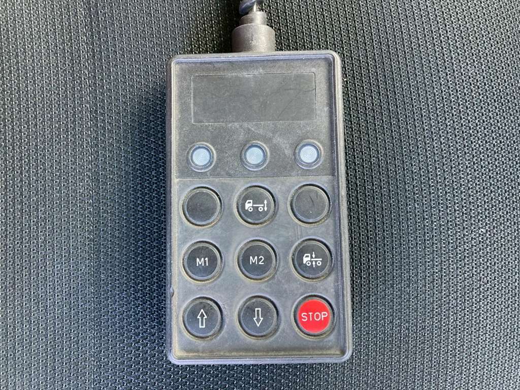 エアサスコントローラ|いすゞ ギガ 2PG-EXD52CEの写真24