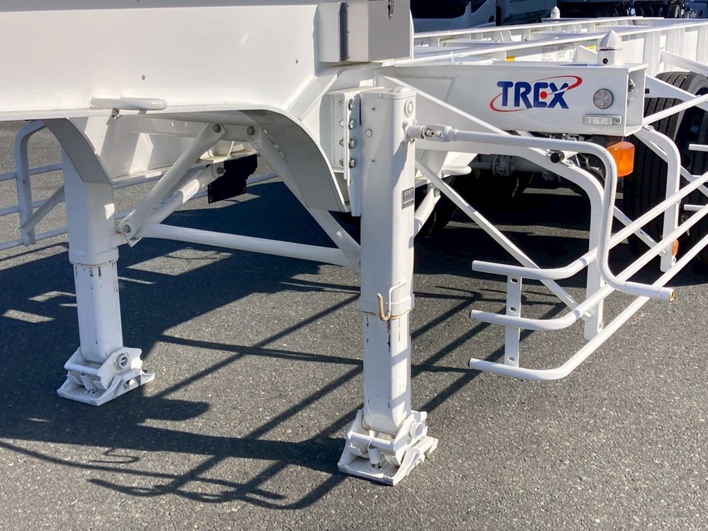 ランディングは手動式です|トレクス  CTB32002改の写真22