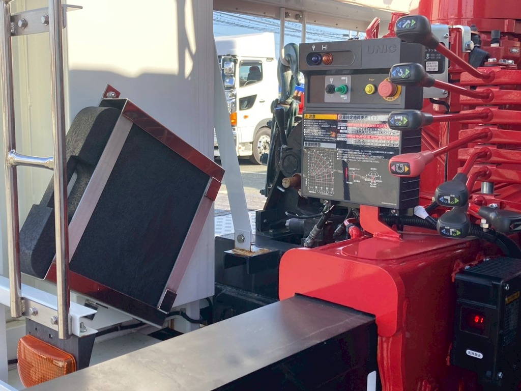 ジャッキ敷板格納|三菱 スーパーグレート 2KG-FS70HZの写真18