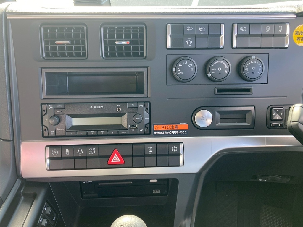 インパネ廻り|三菱 スーパーグレート 2KG-FS70HZの写真29