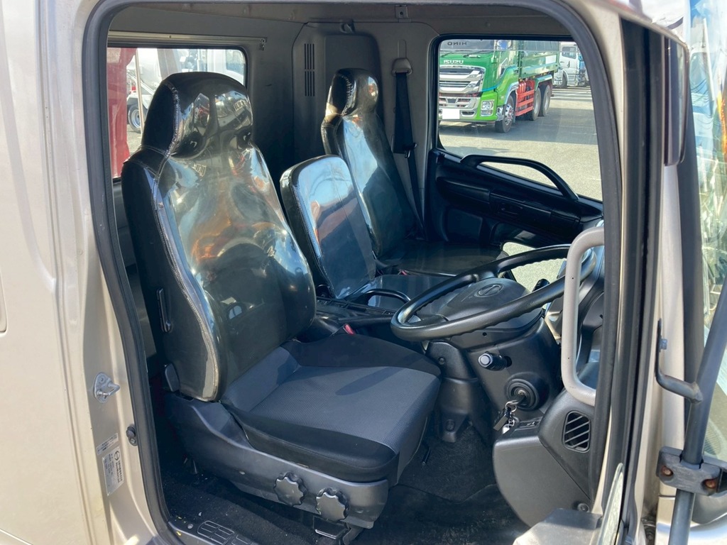 室内|日野 レンジャー TKG-FD7JMAG(2WD)の写真7