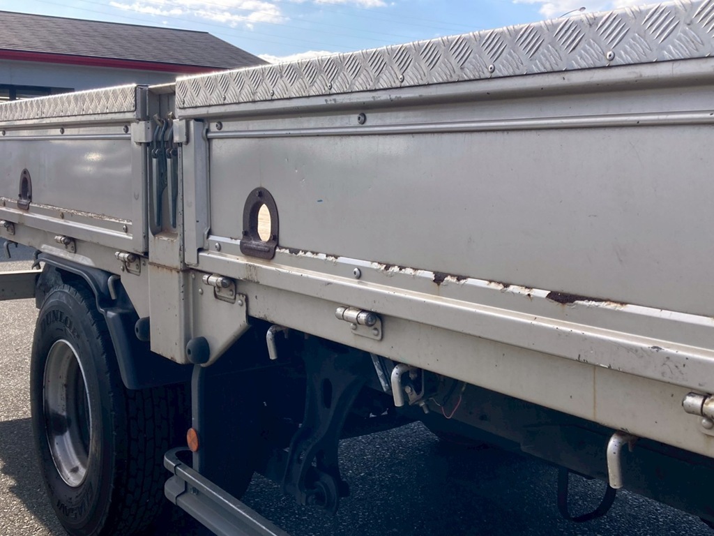 ボディーアオリにサビが有ります|日野 レンジャー TKG-FD7JMAG(2WD)の写真19