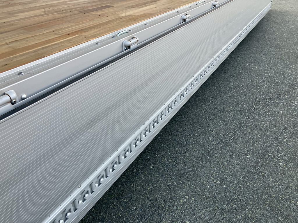 運転席側アオリ内側に凹みがあります。|三菱 ファイター 2KG-FK65F(2WD)の写真23