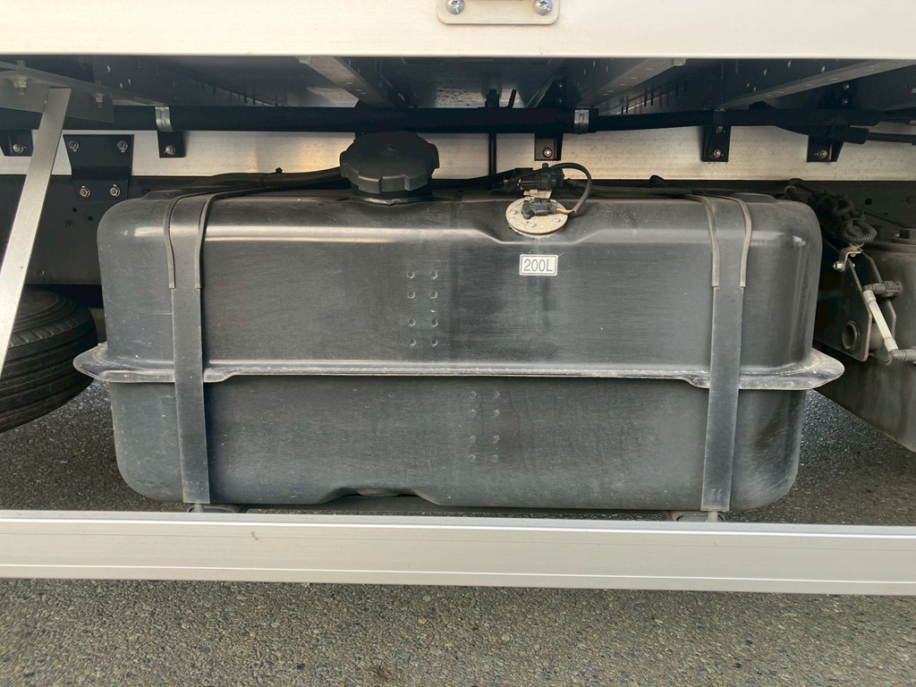 燃料タンクは200Lです。|三菱 ファイター 2KG-FK65F(2WD)の写真27