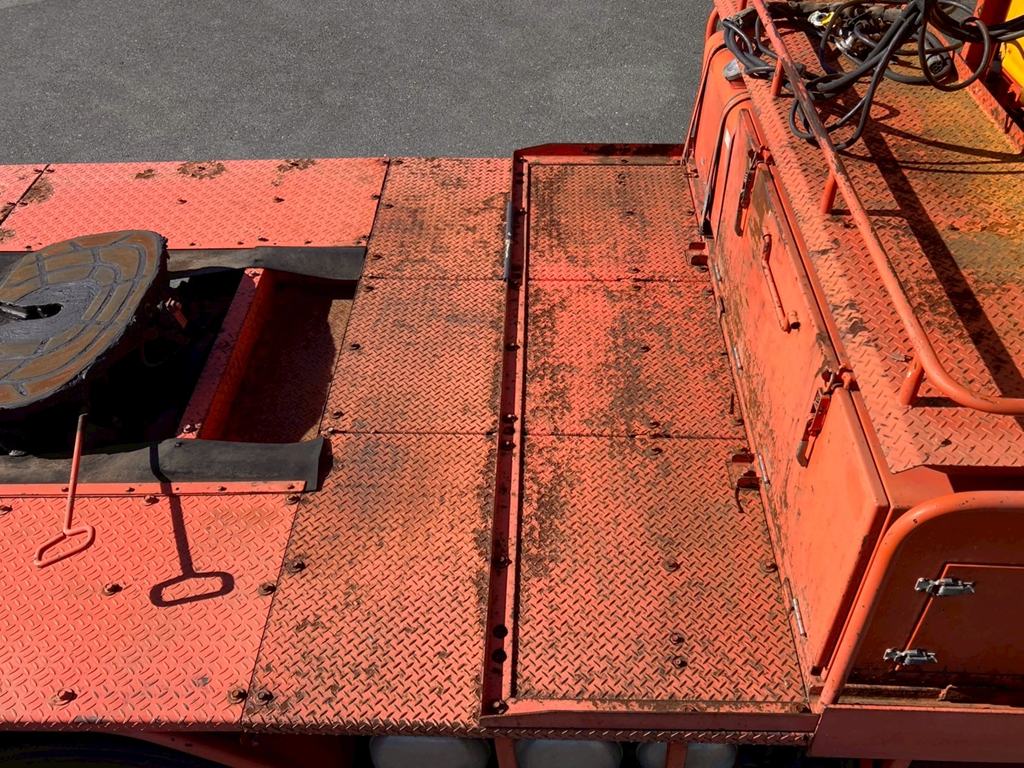 踊場の状態|日野 プロフィア QDG-SS1EKAAの写真12