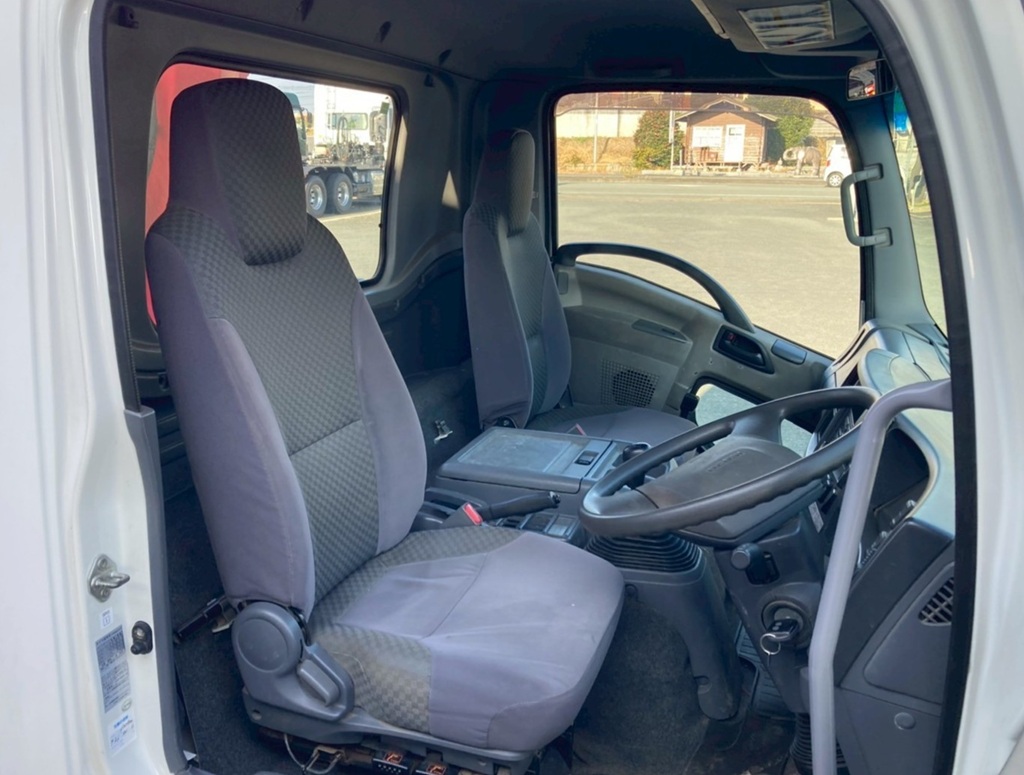 いすゞ フォワード TKG-FRR90S2(2WD)の写真6