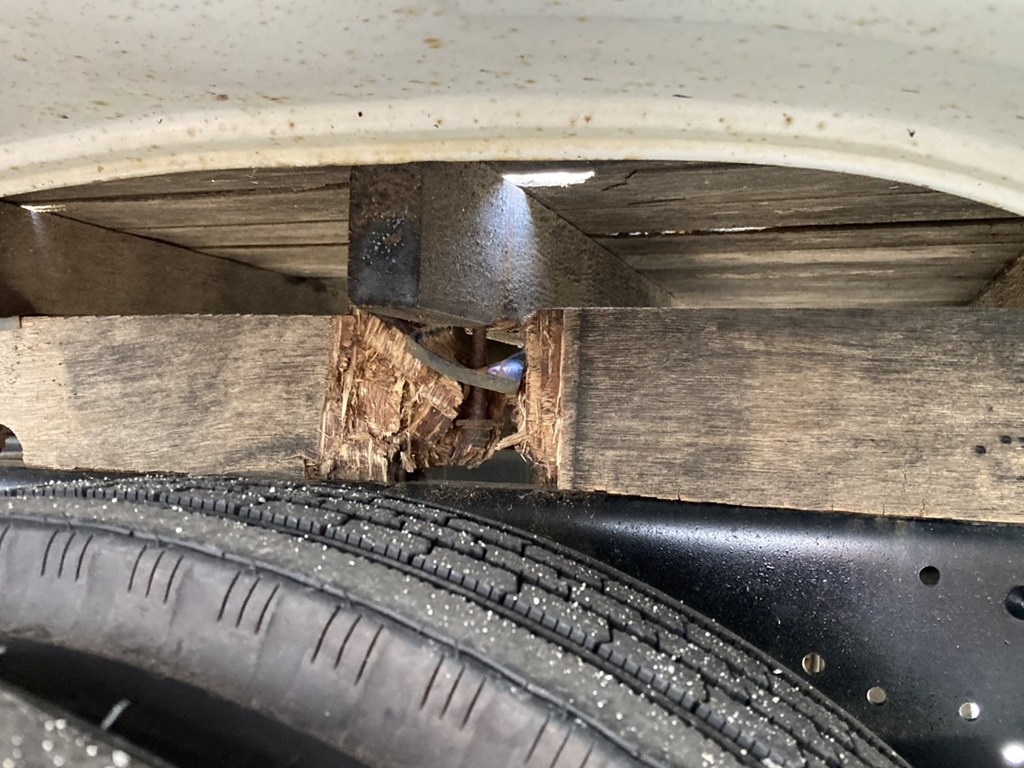 いすゞ フォワード TKG-FRR90S2(2WD)の写真26