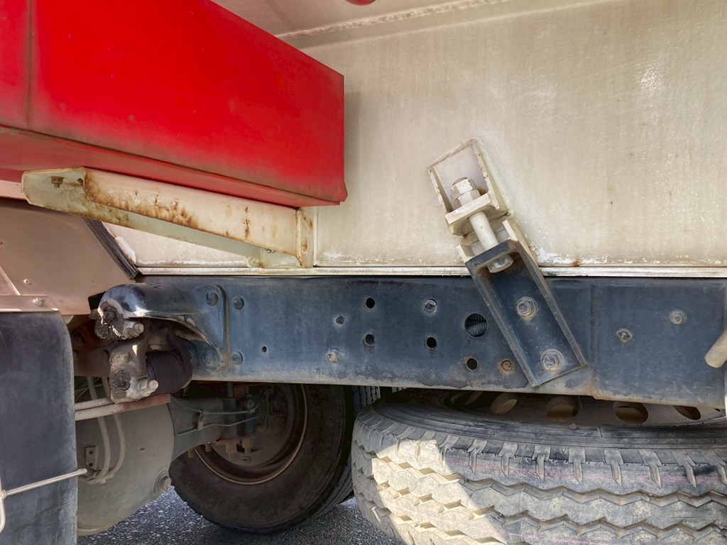 シャシ廻りの状態|三菱 ファイター 2KG-FK61F(2WD)の写真6