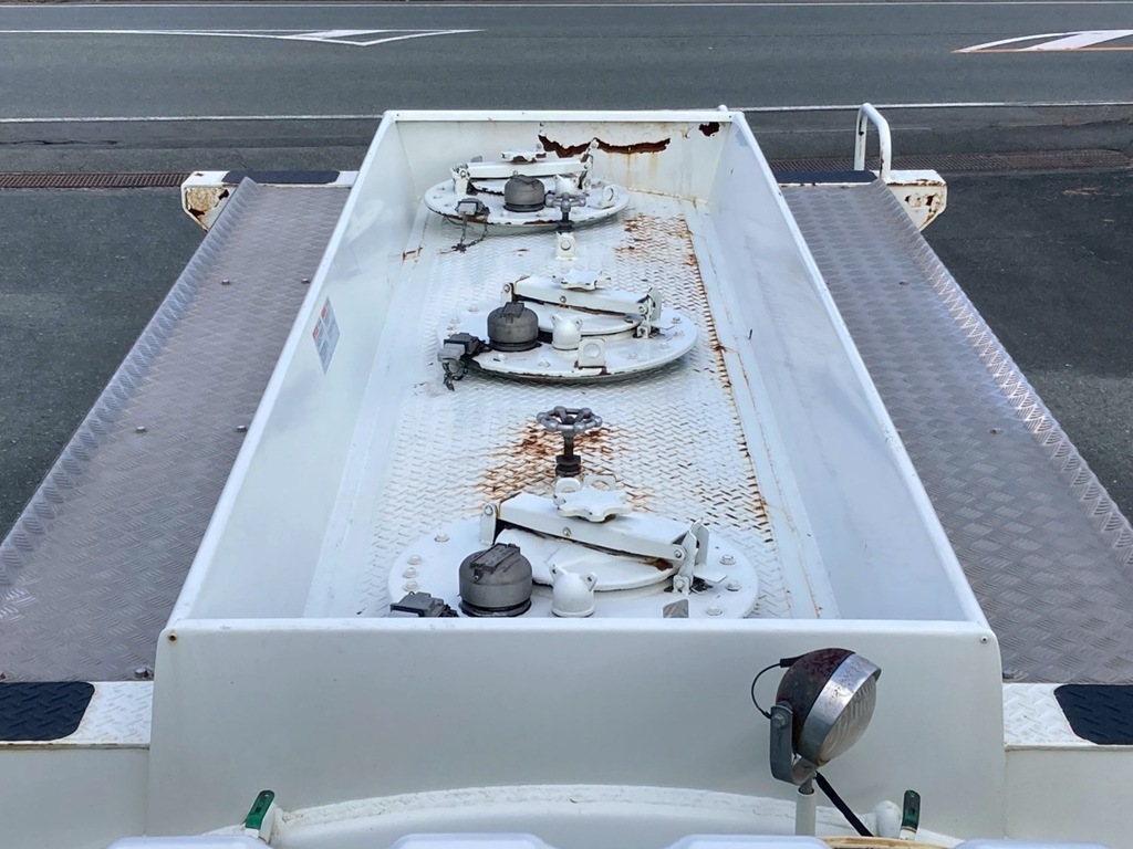 マンホール周辺|三菱 ファイター 2KG-FK61F(2WD)の写真9