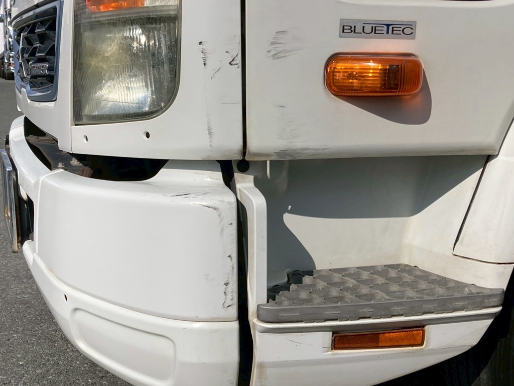 左コーナーパネル、バンバー、ドアにすり傷が有ります。|三菱 ファイター 2KG-FK61F(2WD)の写真33