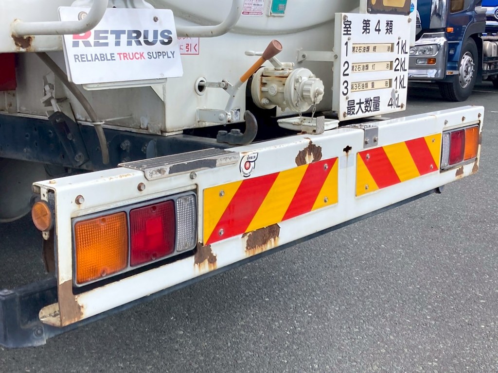 リアバンバーにサビが有ります|三菱 ファイター 2KG-FK61F(2WD)の写真41