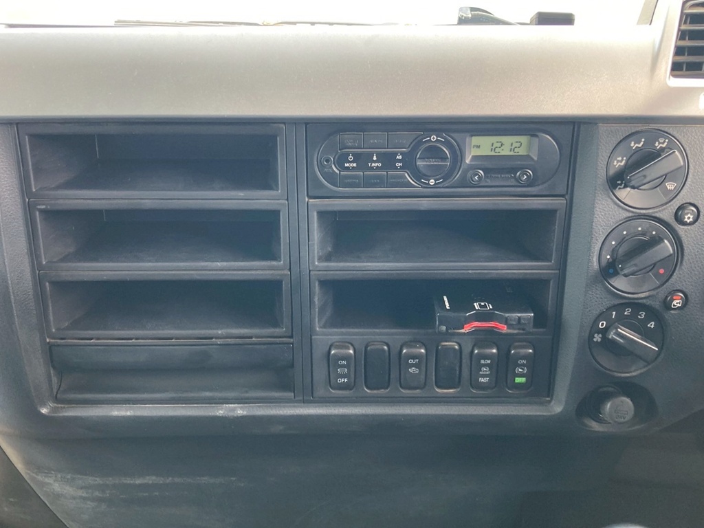 インパネ廻り|三菱 ファイター 2KG-FK61F(2WD)の写真48