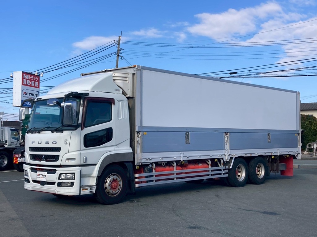 標準ルーフに導風板付きです|三菱 スーパーグレート QKG-FU54VZの写真1