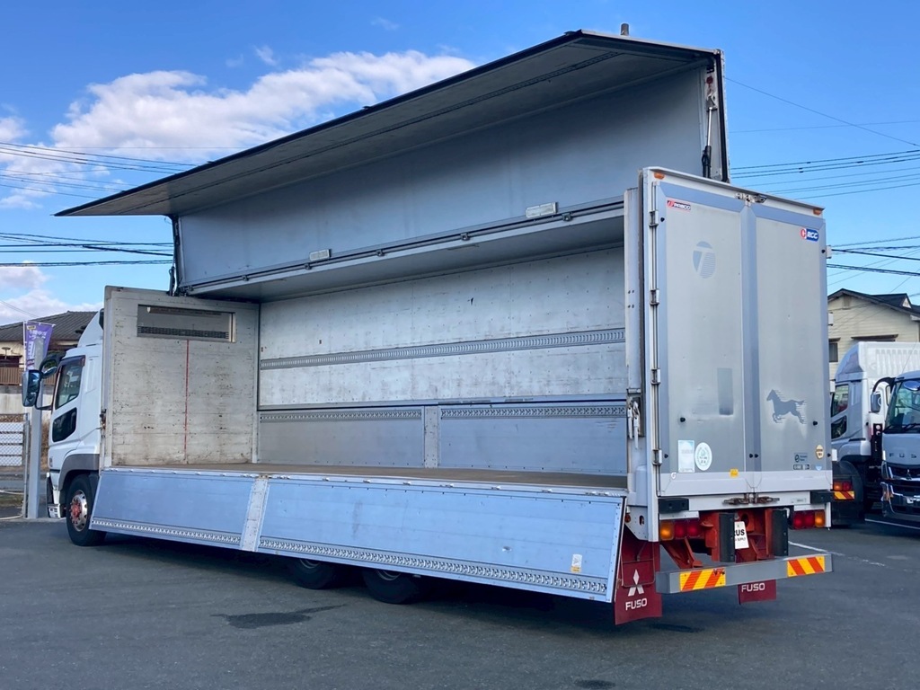 ボディーはパブコ製完成ウイングです|三菱 スーパーグレート QKG-FU54VZの写真3