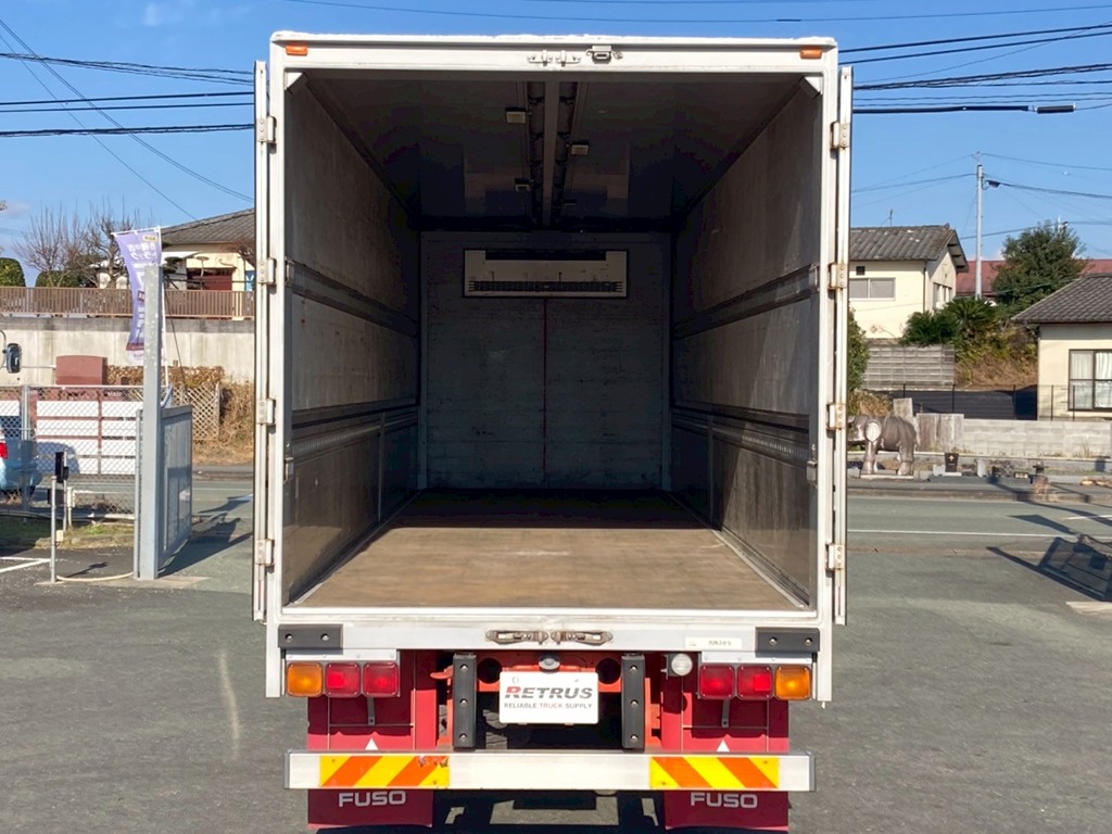 ボディー内|三菱 スーパーグレート QKG-FU54VZの写真10