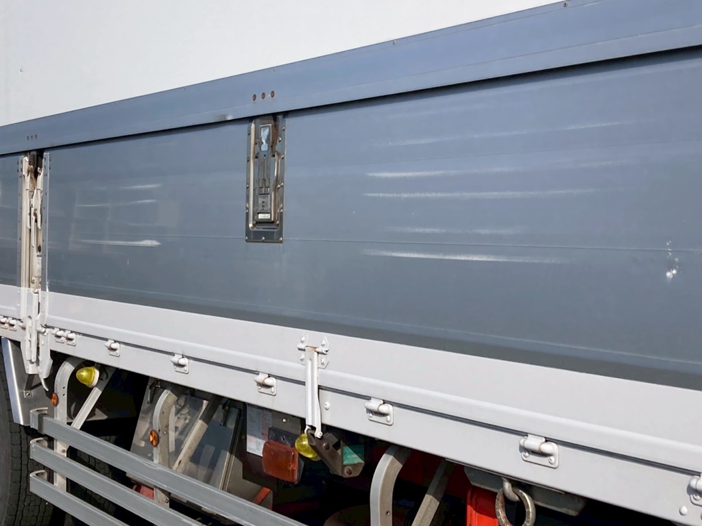 アルミブロックにすり傷も有ります|三菱 スーパーグレート QKG-FU54VZの写真18