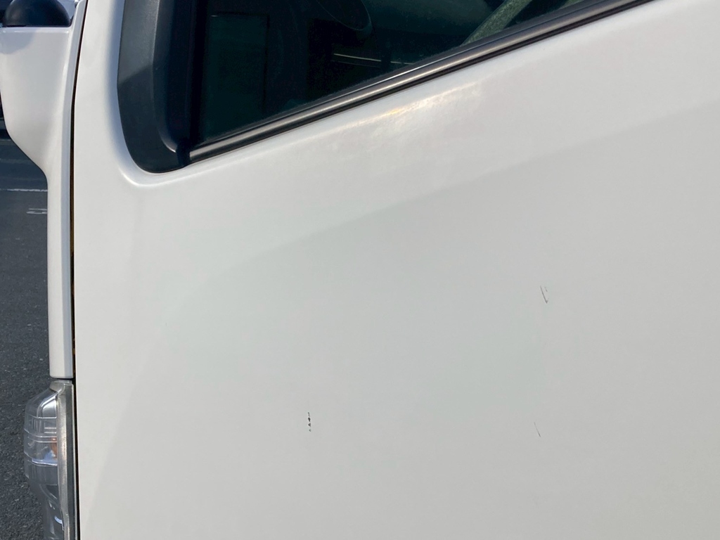 助手席ドアにすり傷|日野 デュトロ 2RG-XZU712M(2WD)の写真18