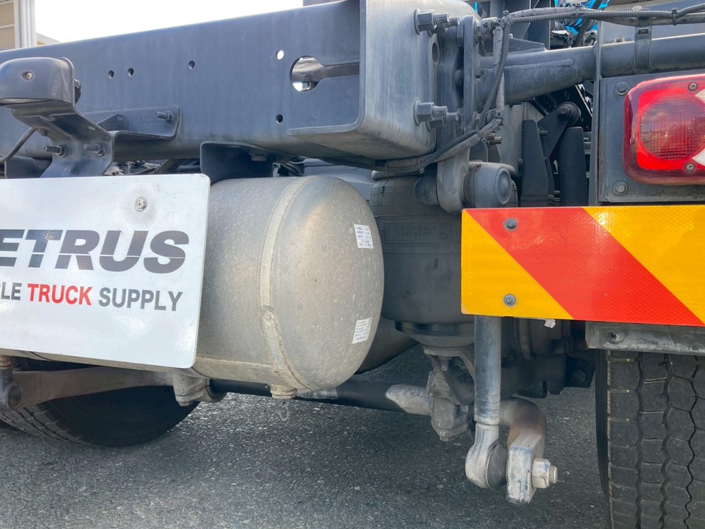 UDトラックス  2PG-GK5AABの写真4