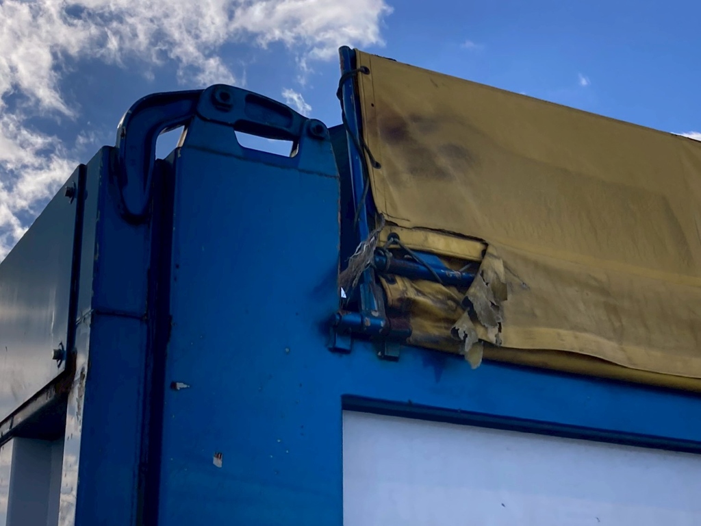 コボレーンシートに破れが有ります|コダイラ  KDA313Tの写真27