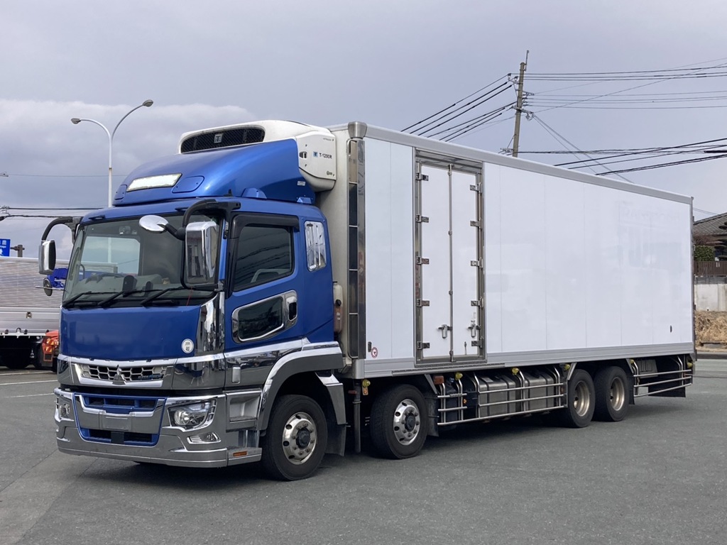 ノーズマウントタイプのサブエンジンです|三菱 スーパーグレート 2PG-FS74HZの写真1